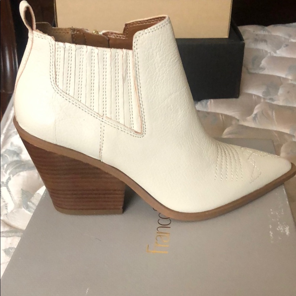 Franco Sarto Cavallarie Booties